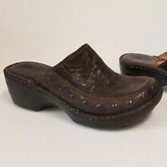 Born Marley Studded Leather Platform Slip-On Clogs - Picture 10 of 10